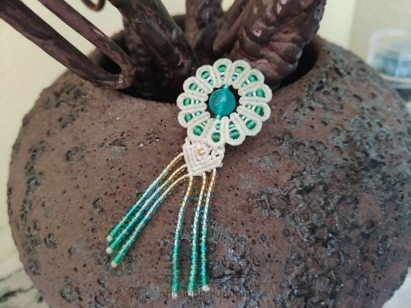 百搭的花花，我做的夏日清凉胸针哦！