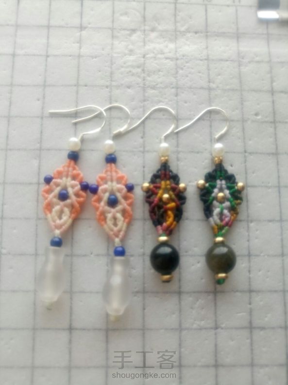 用线量如教程8根25。图一顶底用3MM青天珠子，左右2MM青天。图二蜡彩没对色用珠全是3MM铜珠 第1张