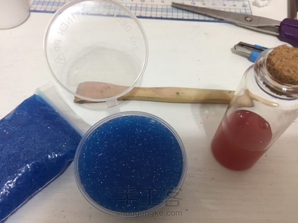 自制水晶泥。材料。