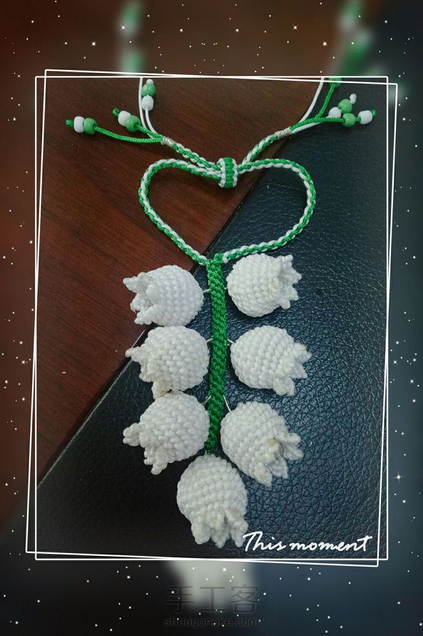 嫩枝垂悬串串铃，随风洋溢悠悠情。
银铃动听源心露，韵律激情招群英。 第2张