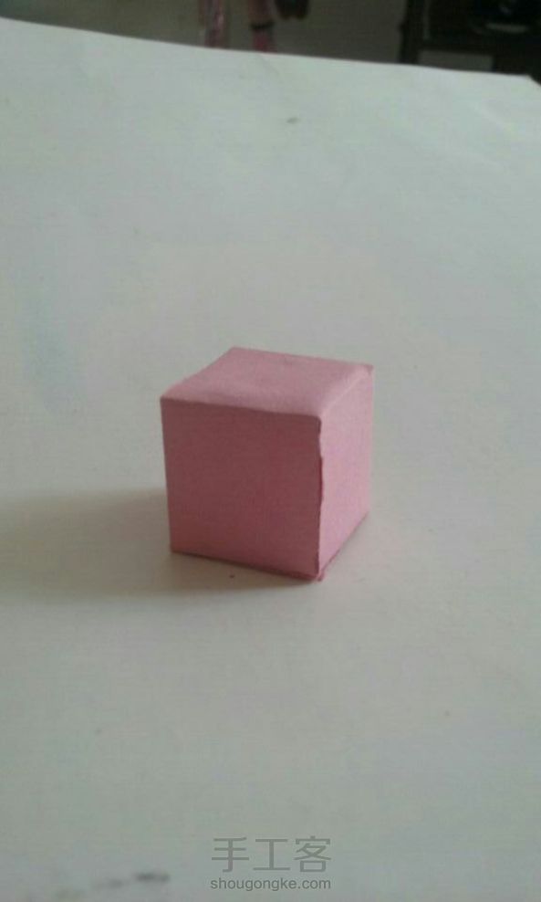 用一张正方形纸折的方块。。。 第1张