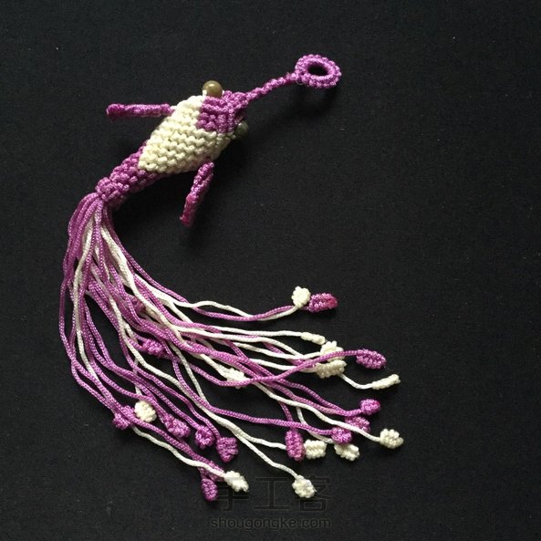 用仅有的2色线学习编了个小金鱼，谢谢教程😊