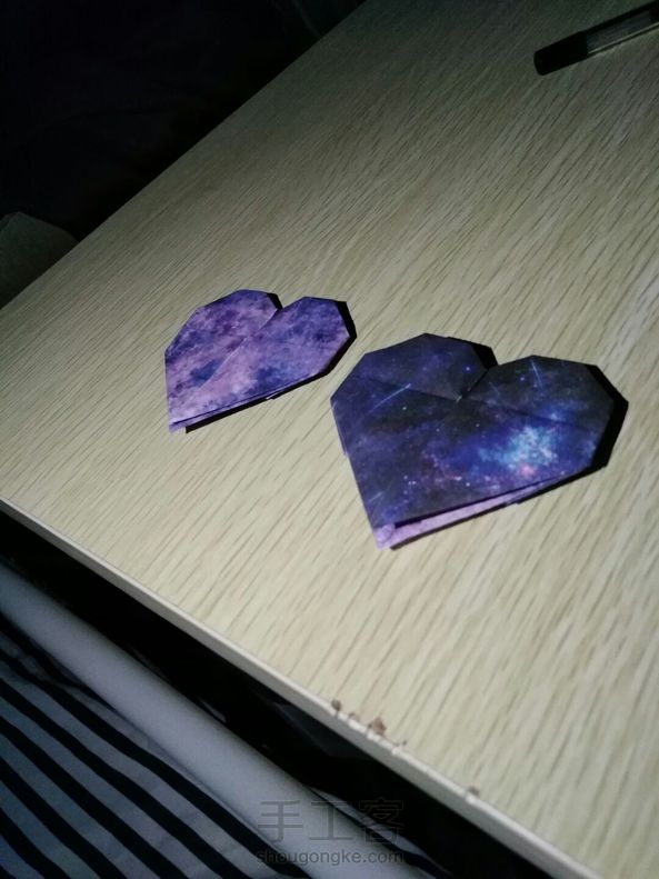 这是反面，没有红色的纸只能用星空的代替一下