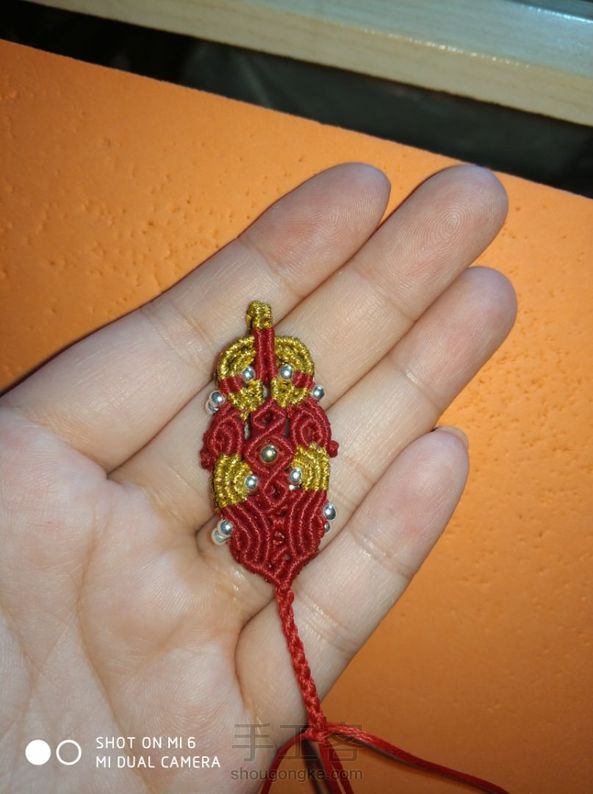 嘿嘿，金光闪闪，挺富贵的