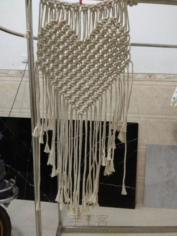 不知道哪里出错了…编了大爱心