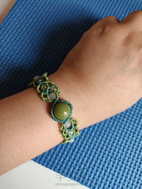 中间是颗夜光石,在黑暗的地方会发光. 第1张