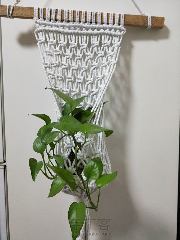 第一次编东西，交个作业，好几个地方不会弄，主要是来谢谢老师发布的教程