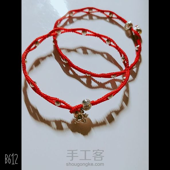 很喜欢这款，越细的线越美，我是用0.6股线包1的蜡线，硬邦邦的，不错，换1的线显粗糙。。。谢谢教程，祝手艺人们节日快乐～