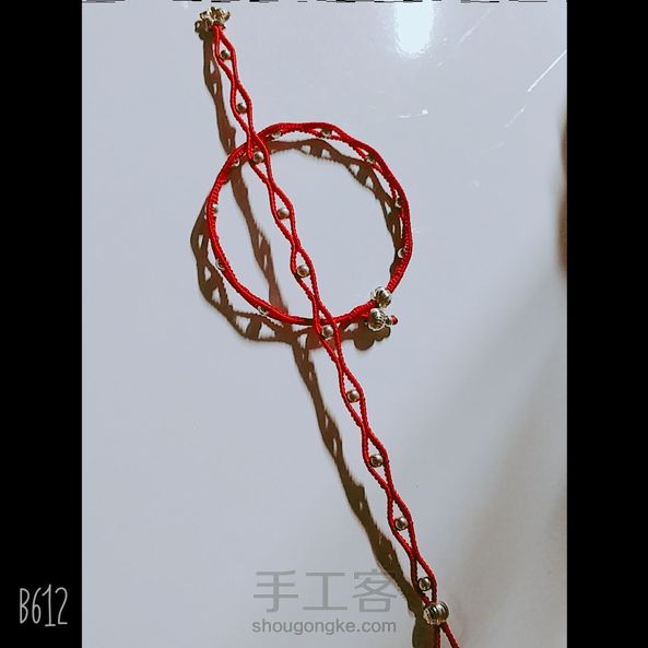 很喜欢这款，越细的线越美，我是用0.6股线包1的蜡线，硬邦邦的，不错，换1的线显粗糙。。。谢谢教程，祝手艺人们节日快乐～ 第2张