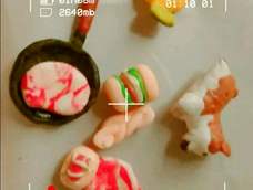 黏土做哒,还两块不见了,我没看教程做,好丑哇!