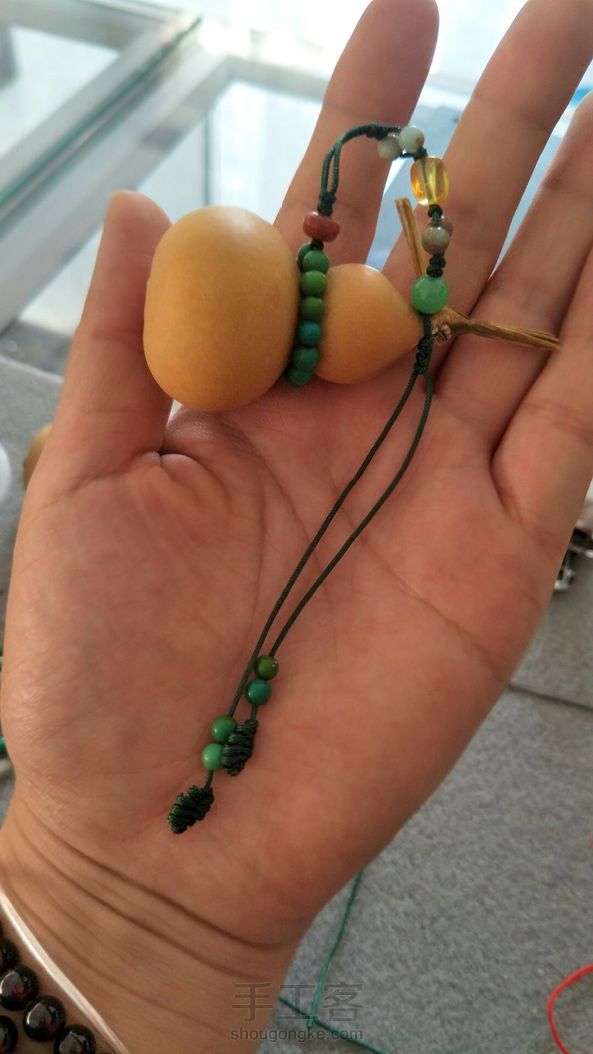 交作业啦，谢谢亲的教程哦，做了改造，加了挂绳和流苏，变身车挂😘 第1张