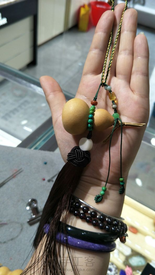 交作业啦，谢谢亲的教程哦，做了改造，加了挂绳和流苏，变身车挂😘 第3张