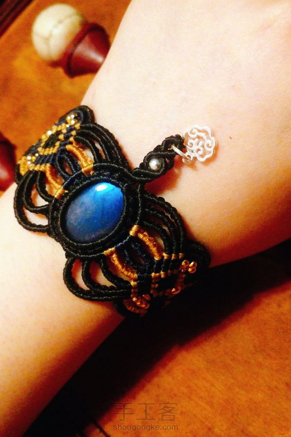 超级好看！要拍九宫格才能满足哈哈~送朋友的生日礼物，手边只有1.0的线，所以细节处理的不太好，后边也多多少少改了一点，大体是一样的，线量也差不多。感谢教程，比心！ 第6张