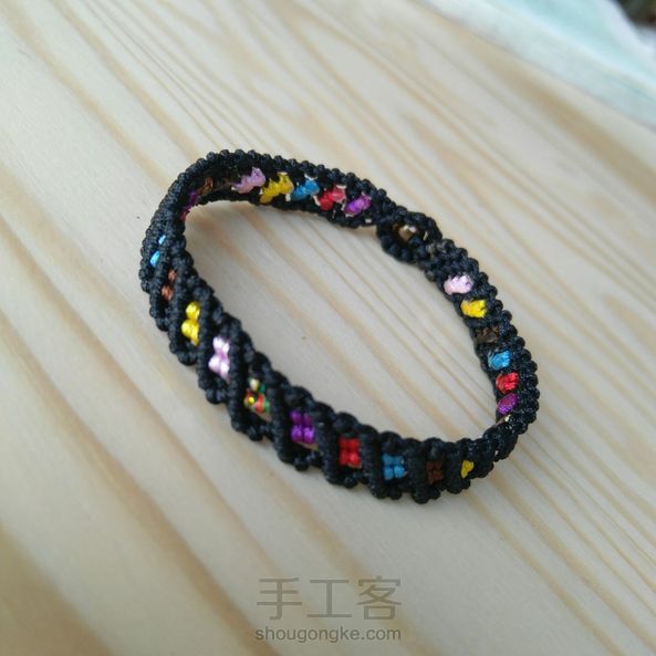 正好有点线头，也编一个，挺漂亮，就是每个都要剪断烧线，好麻烦😜 第1张