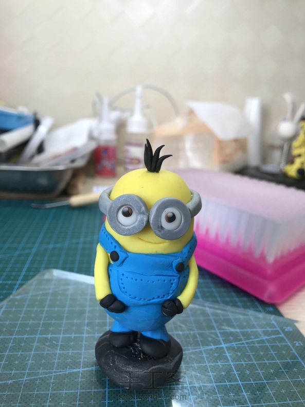 有点矮…裤子有点大…