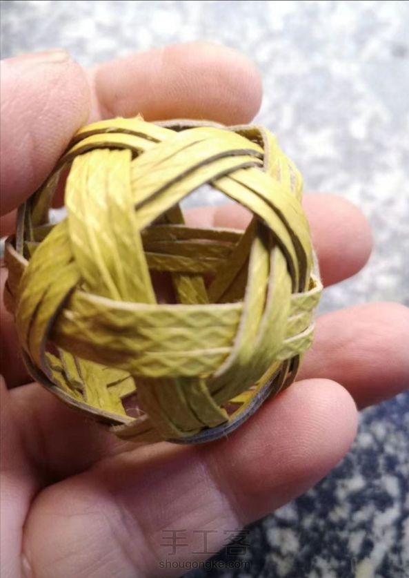 学习耕先生的。
没竹子，用打包带编不好编，没弹性！ 第2张