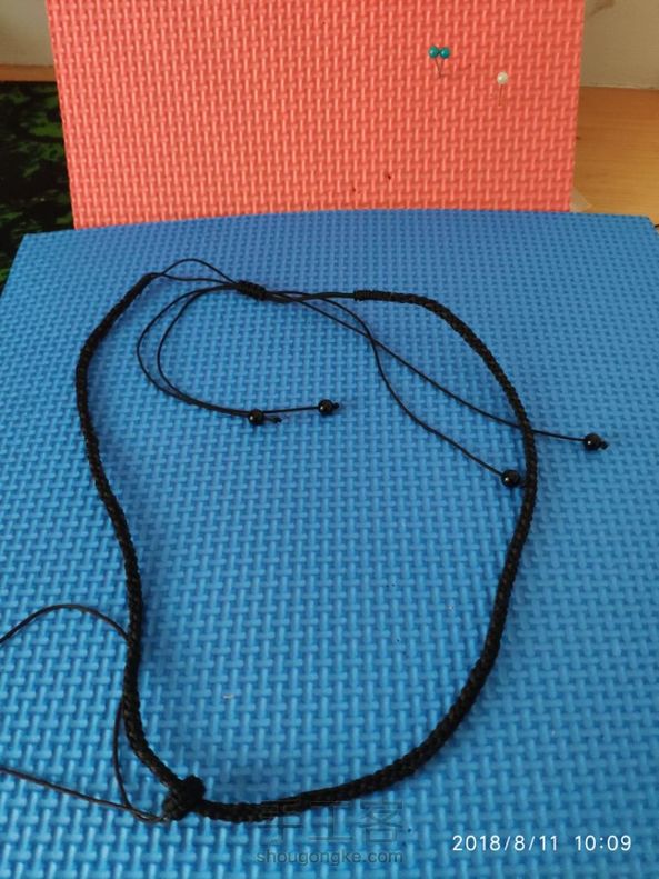 第一次编，感觉歪歪扭扭的，不过还是好高兴