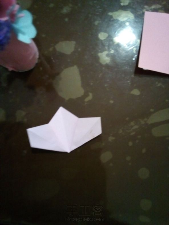 大家好，今天，我来给大家说个笑话。从前有两位新来的同学。做自我介绍。第一个同学说。大家好，我叫尤勇。我爱下棋。另一位同学上来说，大家好，我叫夏琪。我爱游泳。忽然下面响起一片热烈的掌声。 第5张