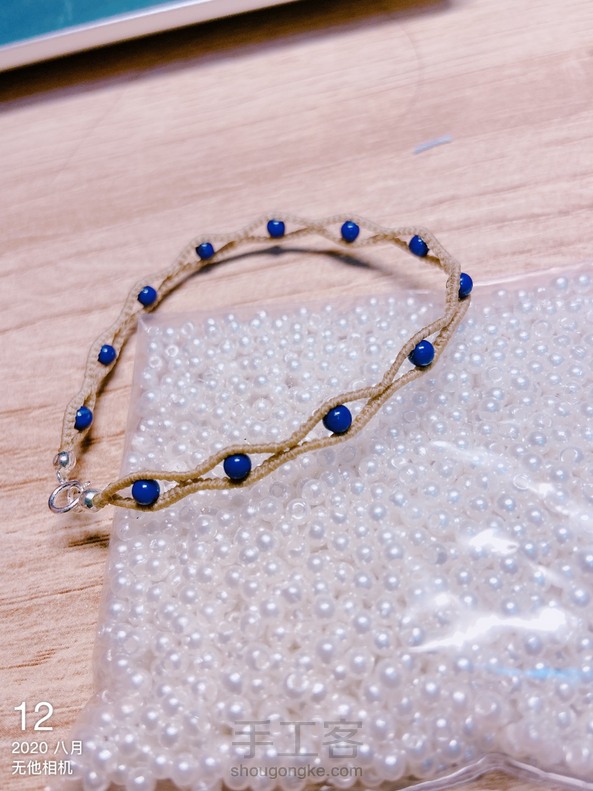 3mm的青金石，没有0.1蜡线。不够精致