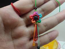 没有耳钩，做了一个耳线😄