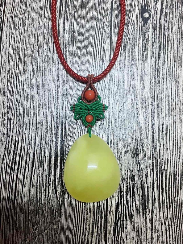 还没想好绳子怎么编，随便找了根成品绳搭配，感谢分享教程。