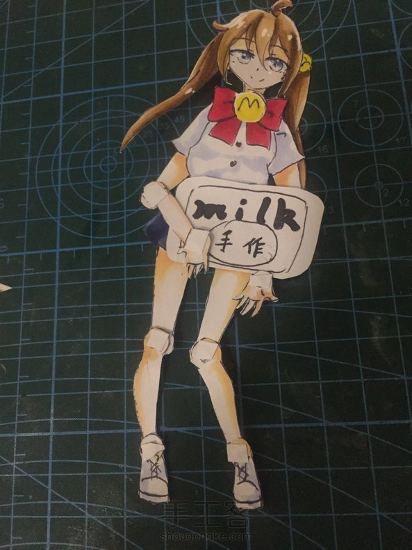 用的白卡纸加黑圆珠笔诶嘿嘿 只是挖孔的时候还有粘的时候特别烦emmm 好了尽情玩弄人设 第2张