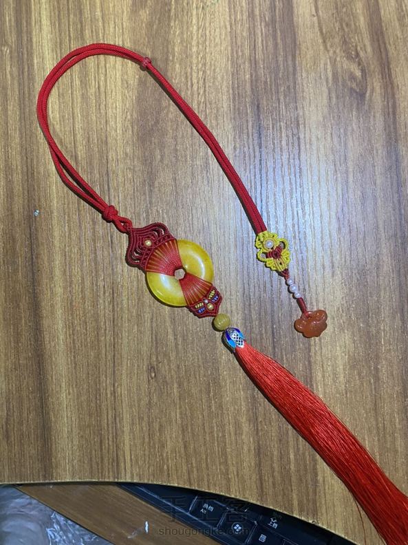 扣子被摔破了一块儿，所以用这个办法遮一下。拍照技术太差，所以看着挺丑的。取名平安如意😄 第1张