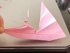好难的折纸船，没做好，但是要祝宝贝61快乐