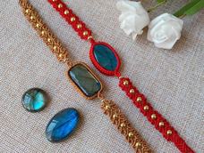 拉长石手链
交作业，感谢老师的教程