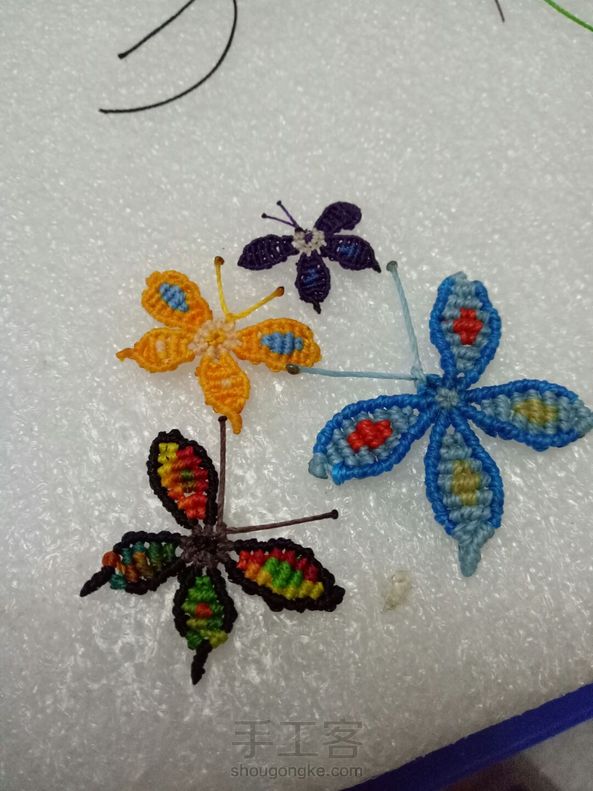 线头小花改编的蝴蝶，蝴蝶尾我己出教程