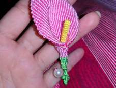 结尾没弄好，找时间再编个白色的~