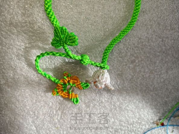 感谢教程，讲的很详细
只是我做的小花烤的糊了 第2张