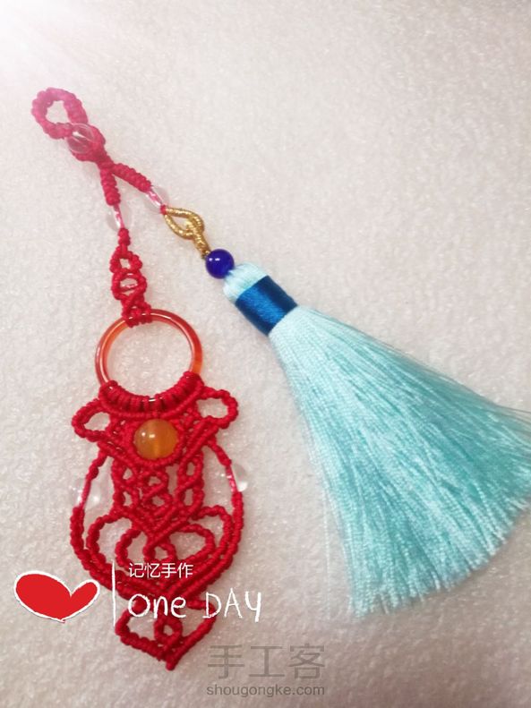 玉线做的，觉得不够精致。