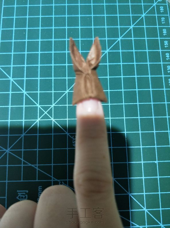 第五个兔子戒指