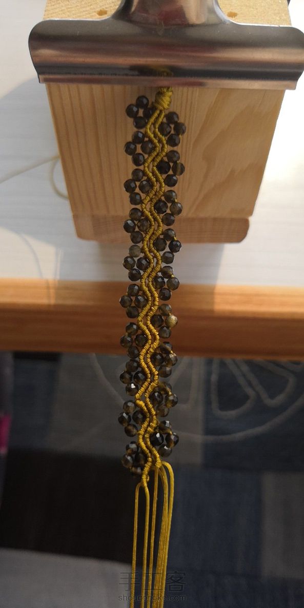 嗯😊，金曜石的，手链，颈链两用！