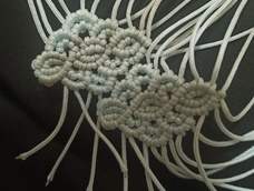 感谢老师的教程,一开始感觉很难,后面就编好了花了几个小时,(⑉• •⑉)‥♡就是编的时候有点懒没洗手后面就蛋糕了,第一次成功编出来,谢谢老师的细心教程