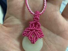 做成了吊坠，但是后面真的不知道怎么结尾，乱糟糟的( ･᷄ὢ･᷅ )