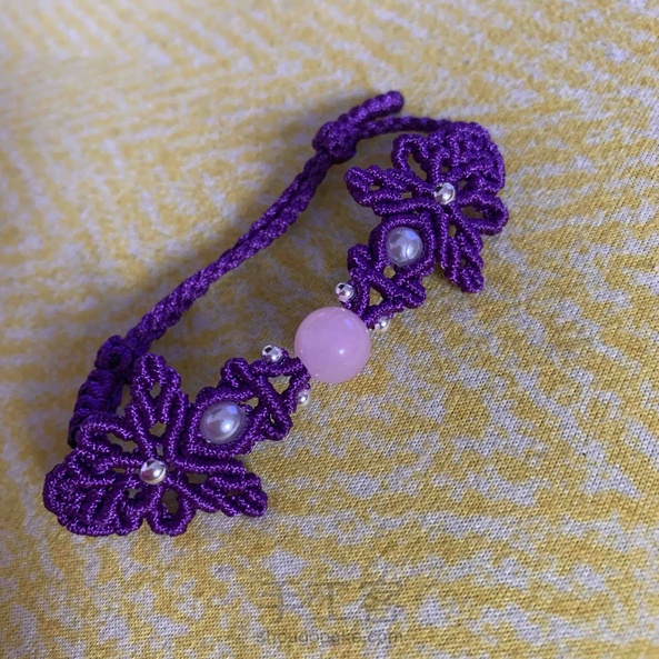 感谢教程，按照1米两根，80厘米4跟准备的绳子，正好我也只剩下那么多线，但是没想到后面又有加线(ToT)/~~~后面编的不一样，因为没有线了。