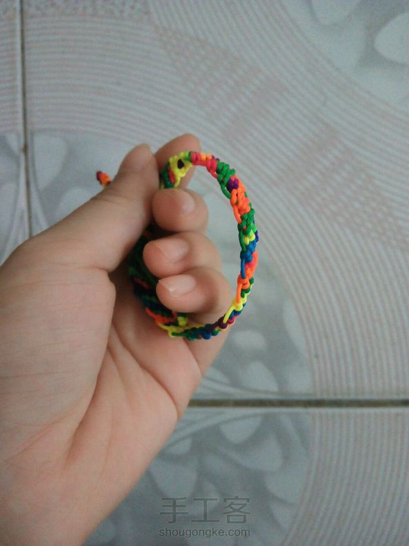 还是单纯的一种颜色好看点。