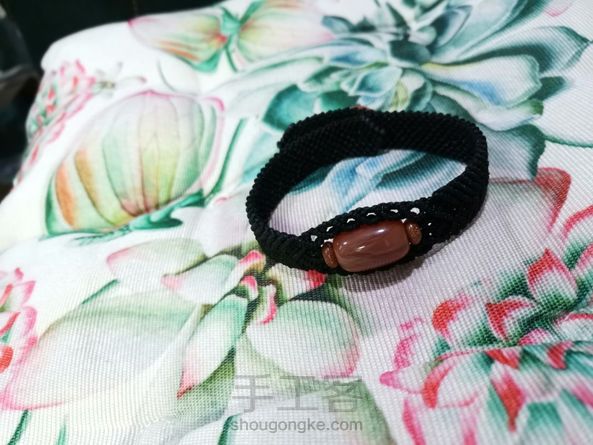 参考教程给朋友用玉线编了一条 第4张