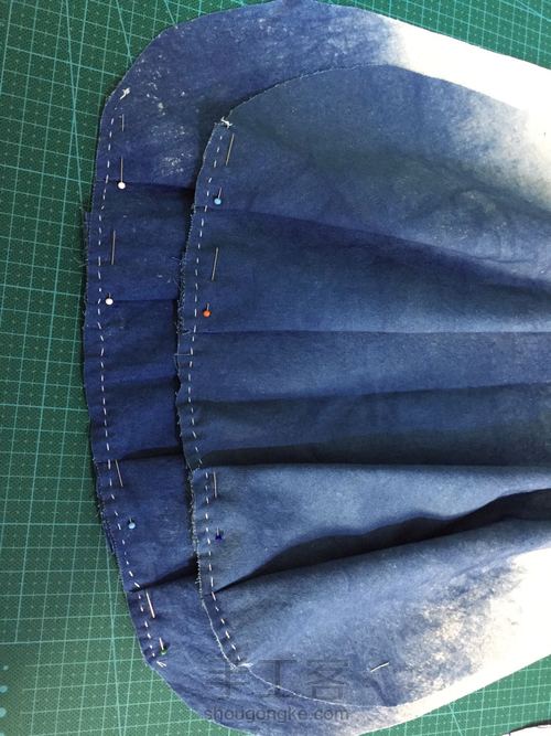 草木染木柄手提包。 第6步