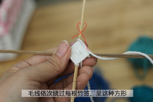 蒂哩哩原创曼陀罗编织--蓝莲花 第4步