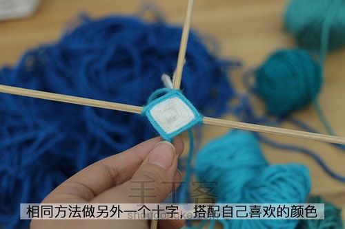 蒂哩哩原创曼陀罗编织--蓝莲花 第5步