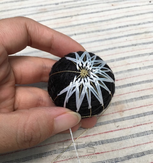 蒂哩哩仙鹤手鞠球教程 第20步