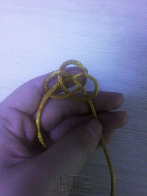 中国结之长祥云结的编法 第1步