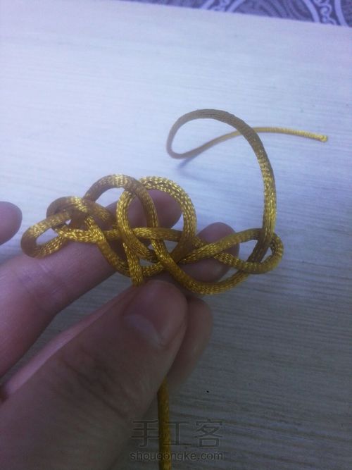 中国结之长祥云结的编法 第6步