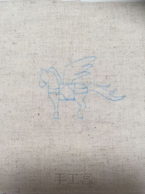 无需打结的起针与完针刺绣方法（适用于直线绣） 第3步