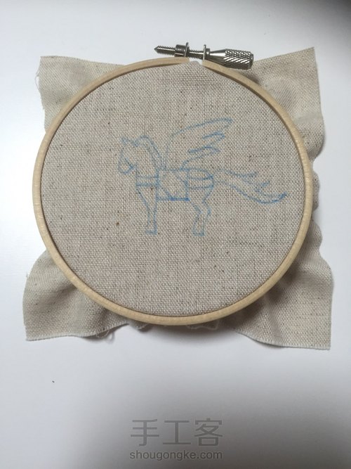 无需打结的起针与完针刺绣方法（适用于直线绣） 第4步