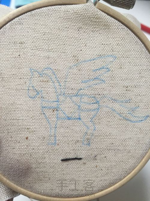 无需打结的起针与完针刺绣方法（适用于直线绣） 第10步