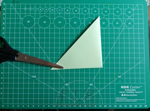 收缩雨伞(´・ω・) 第3步